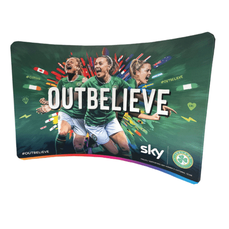 curved backdrop display